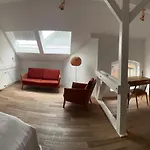 Apartment 180 Sqm Penthouse For Up To 11 People -