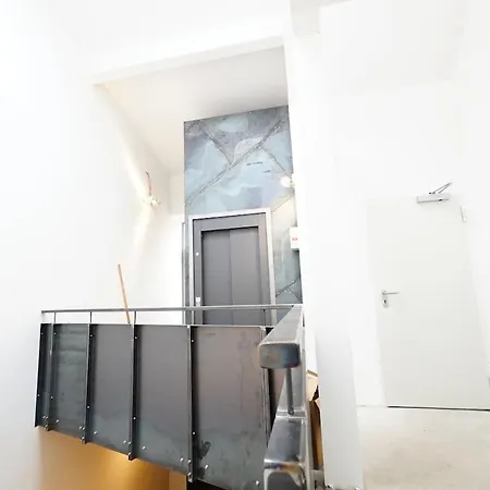 180 Sqm Penthouse For Up To 11 People - Apartment