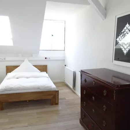 Apartment 180 Sqm Penthouse For Up To 11 People -