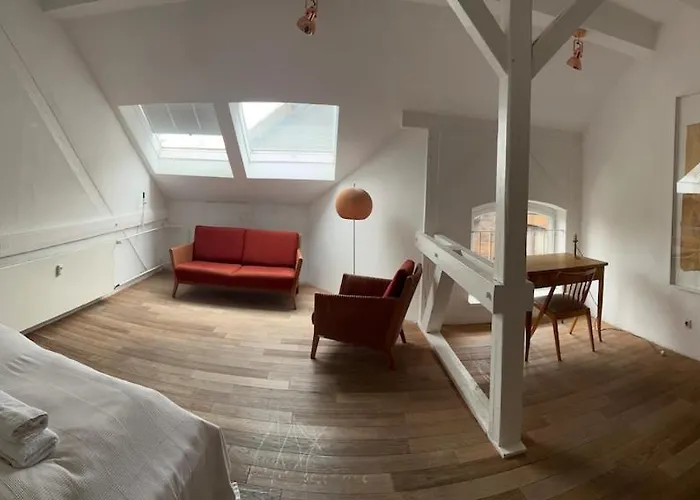 Apartment 180 Sqm Penthouse For Up To 11 People -